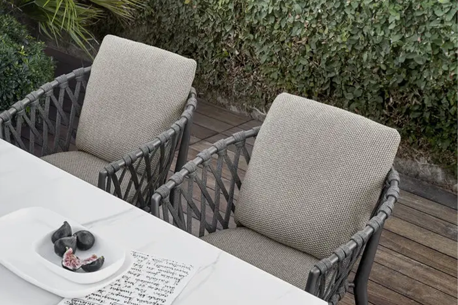 C01_Gallery_0_107_outdoor_chair_Erica_A-03
