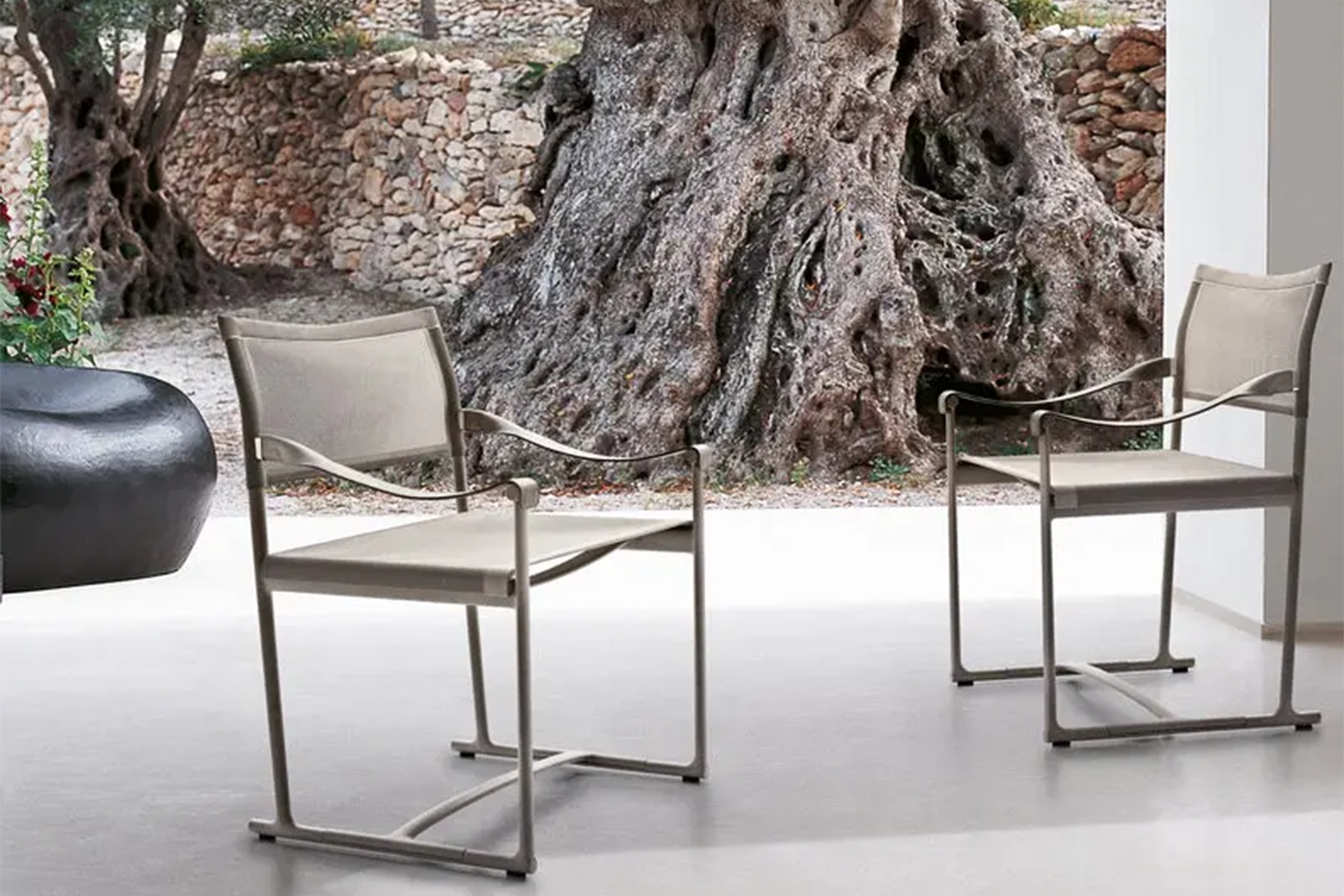 C01_Gallery_0_123_outdoor_chair_Mirto-Outdoor_A-02_1