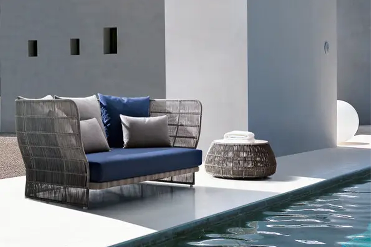 C04_Gallery_3_100_outdoor_sofa_Canasta-13_A-05