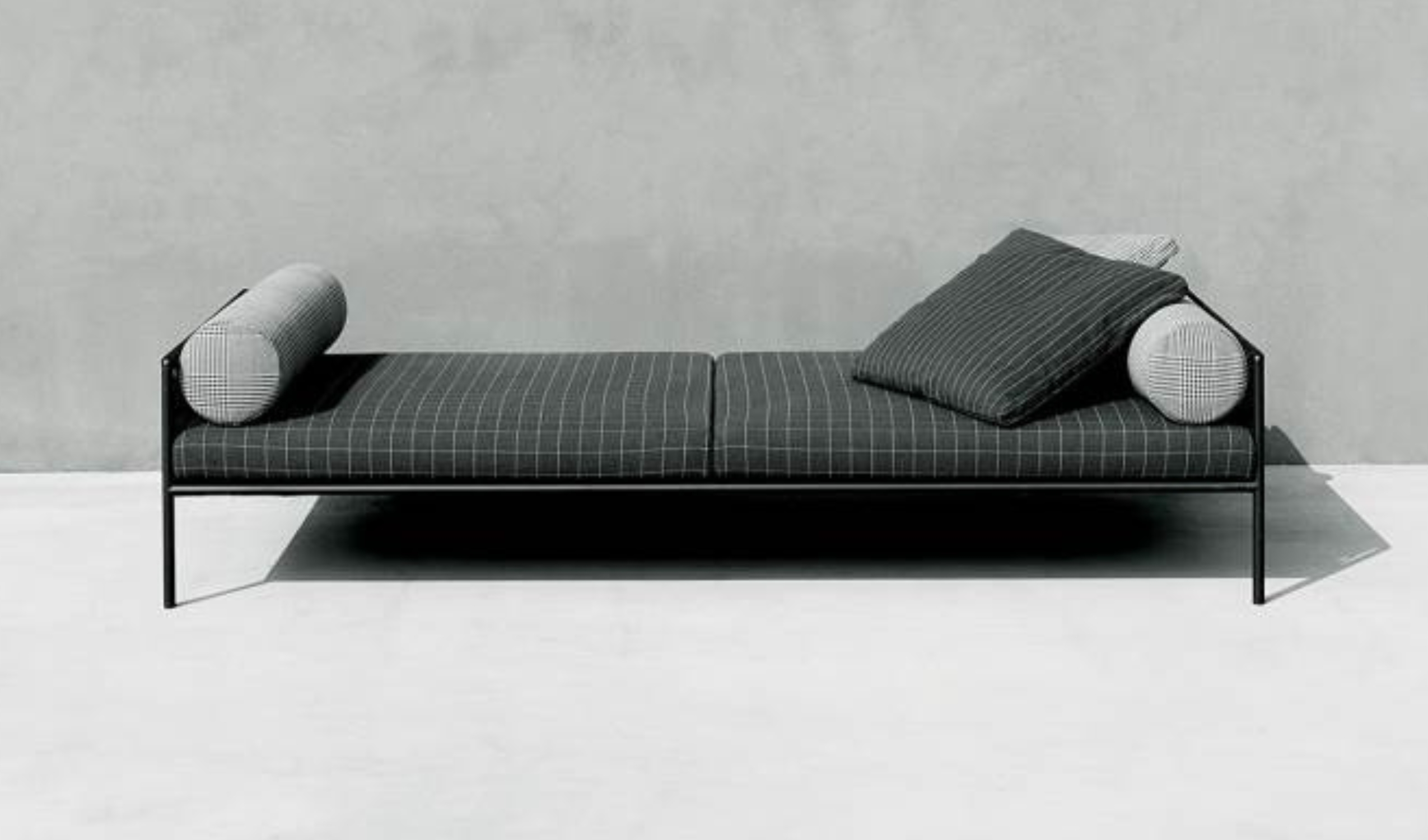 C1-Agra-Armchair