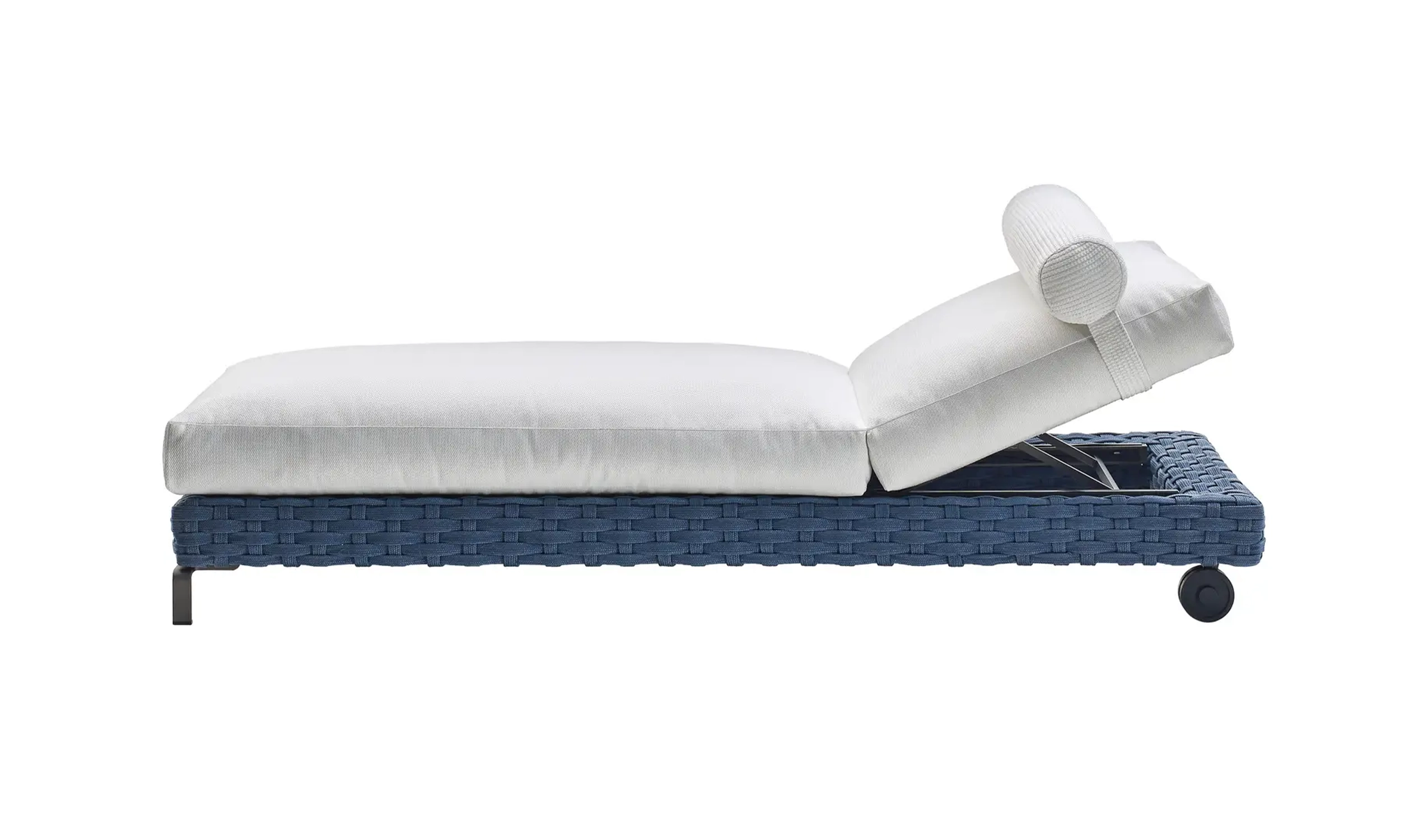 CAPA01_Slider_0_128_outdoor_chaise-longue_Ray-Outdoor-Fabric_01_1