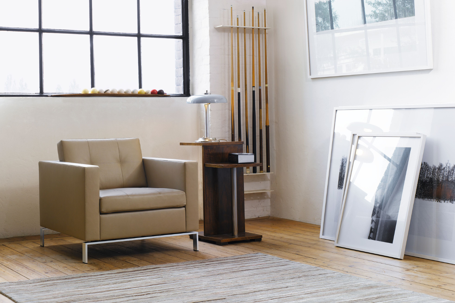 Foster-502-armchair-_1