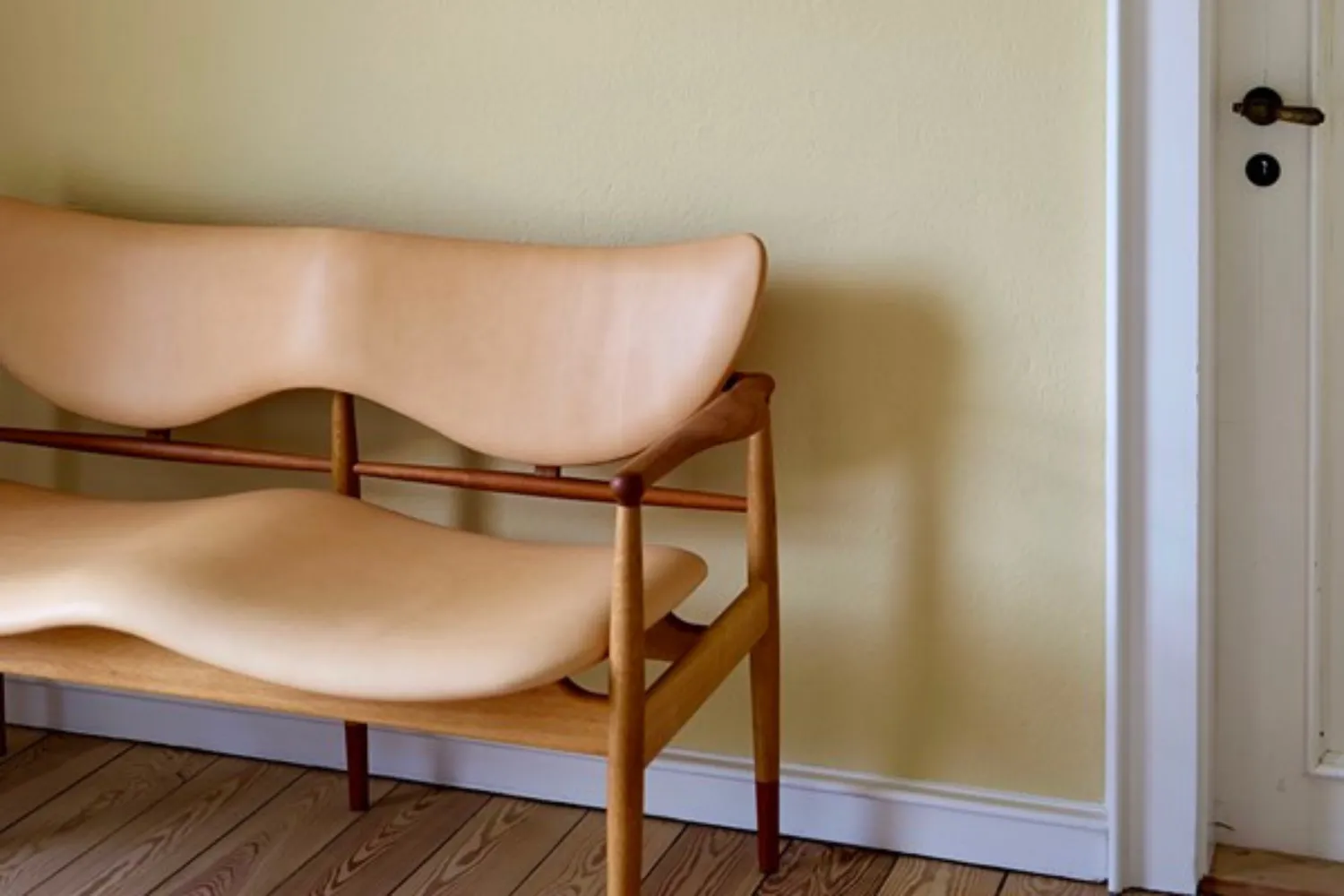 The-48-sofa-bench-5
