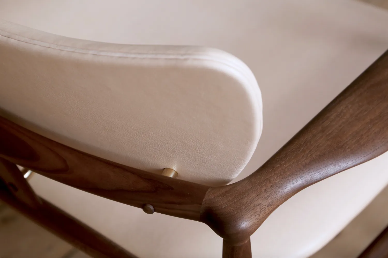 The-48-sofa-bench-6
