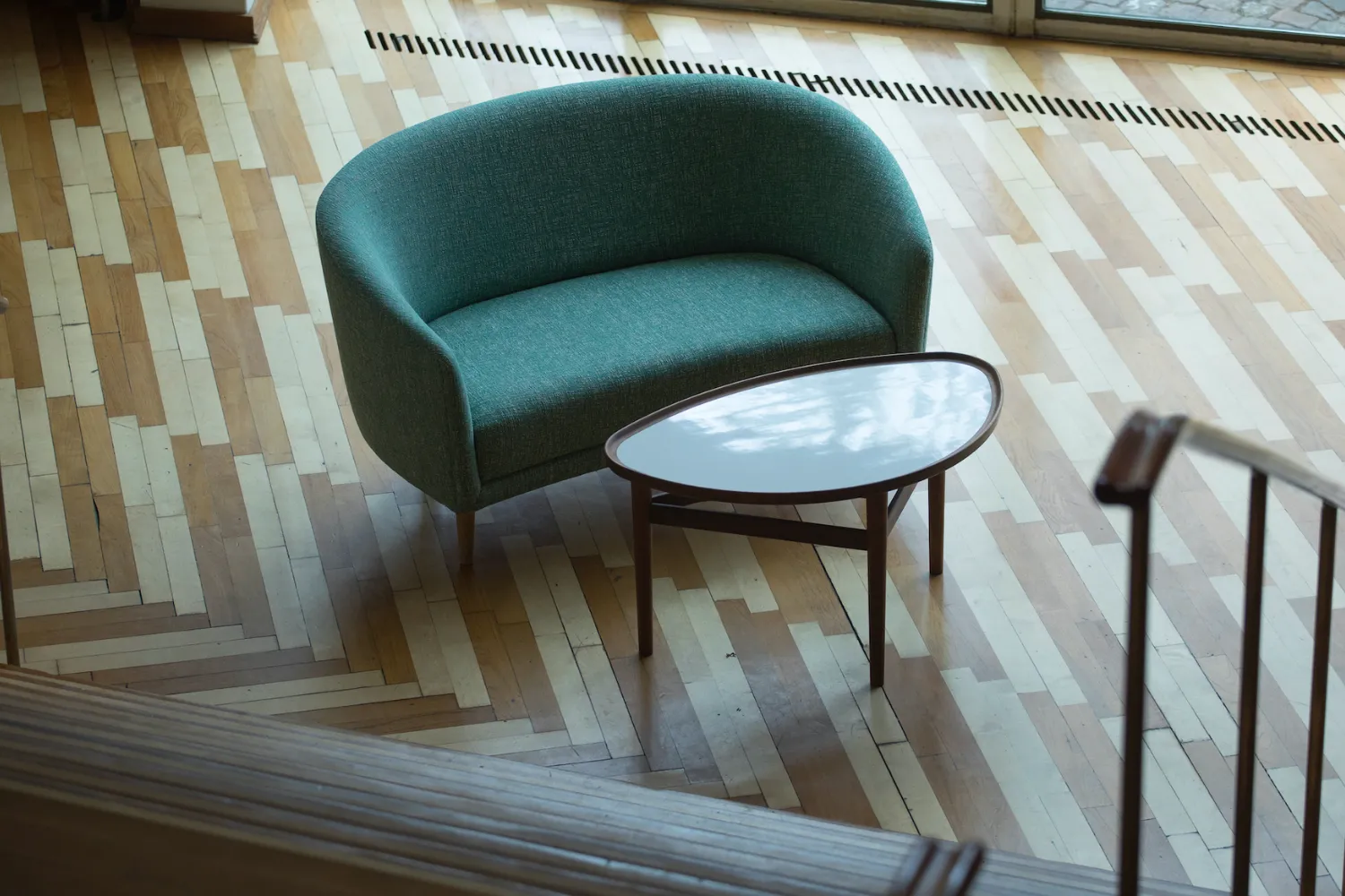 The-little-Mother-sofa-two-seater-8