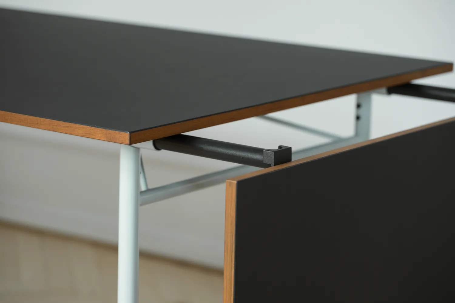 the-nyhavun-dining-table-8