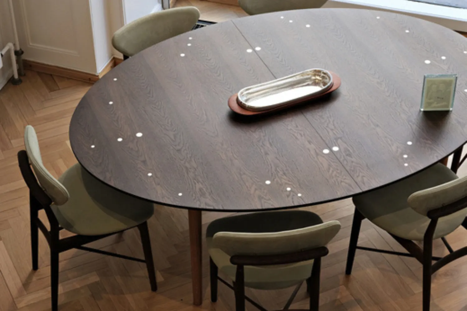 the-silver-small-silver-table-6