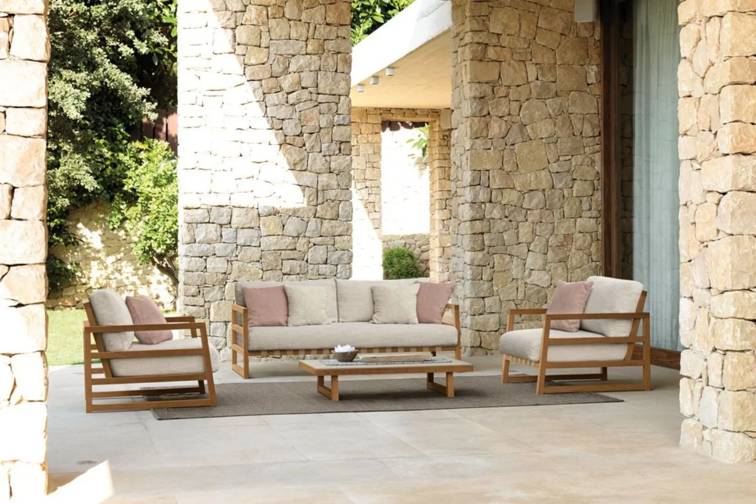 CARROSSEL-Alabama-Wood-2-Seater-Sofa-_2
