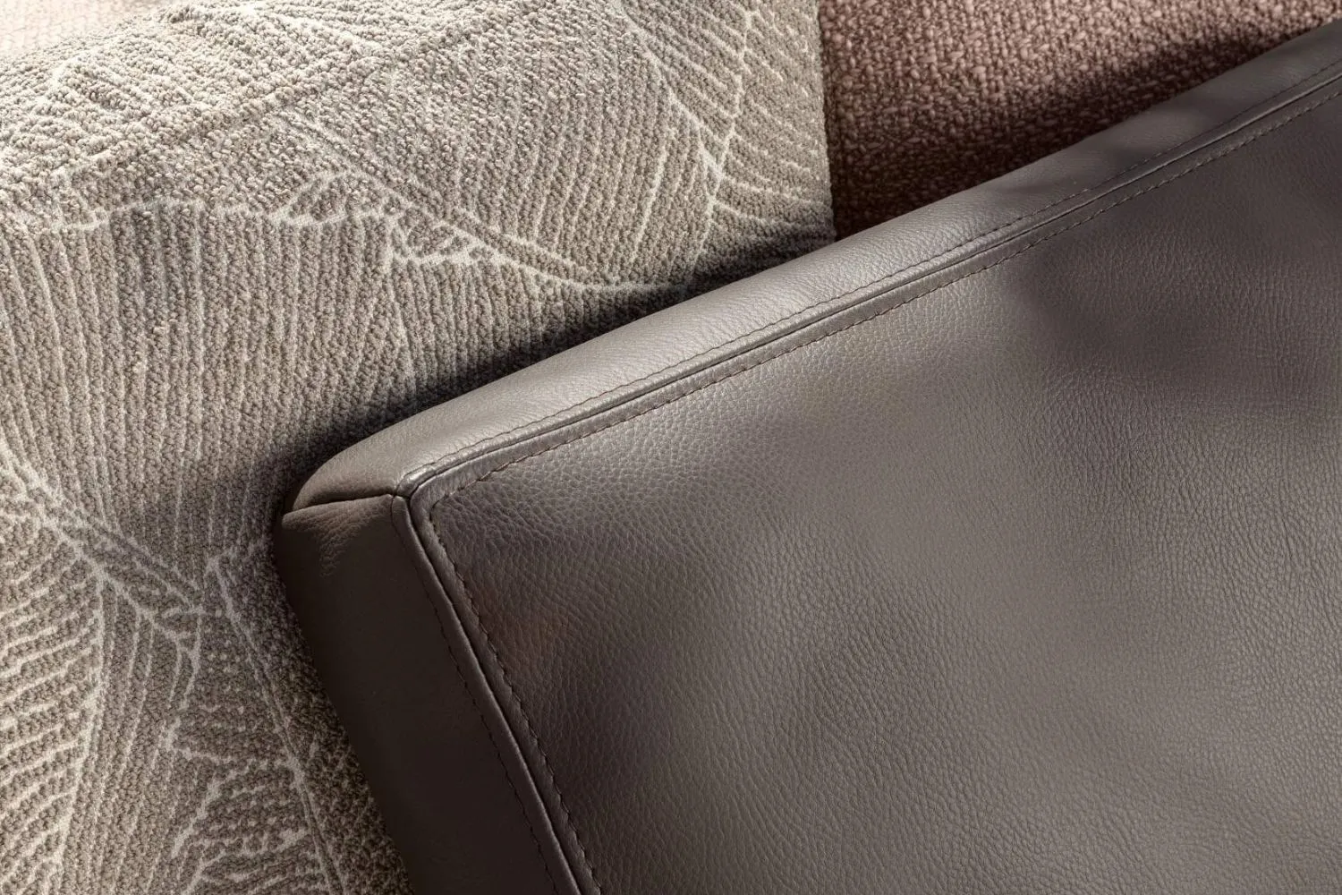 CARROSSEL-Allure-3-Seater-Sofa-_9