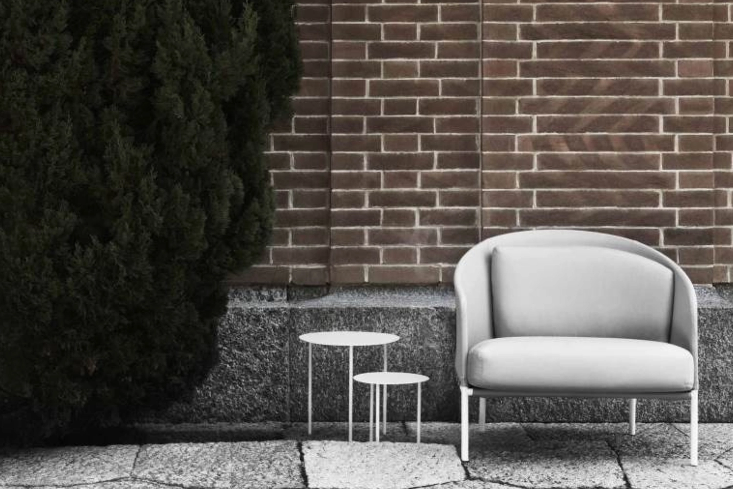 C1-Poncho-Armchair