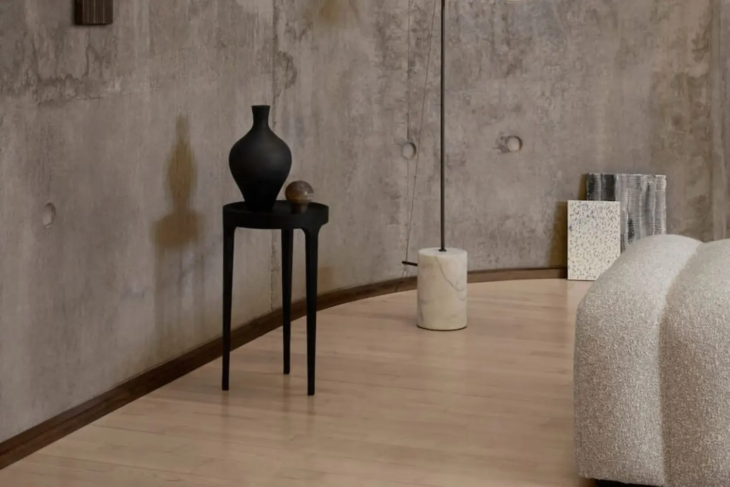 Mesa de apoio Ghost (2)