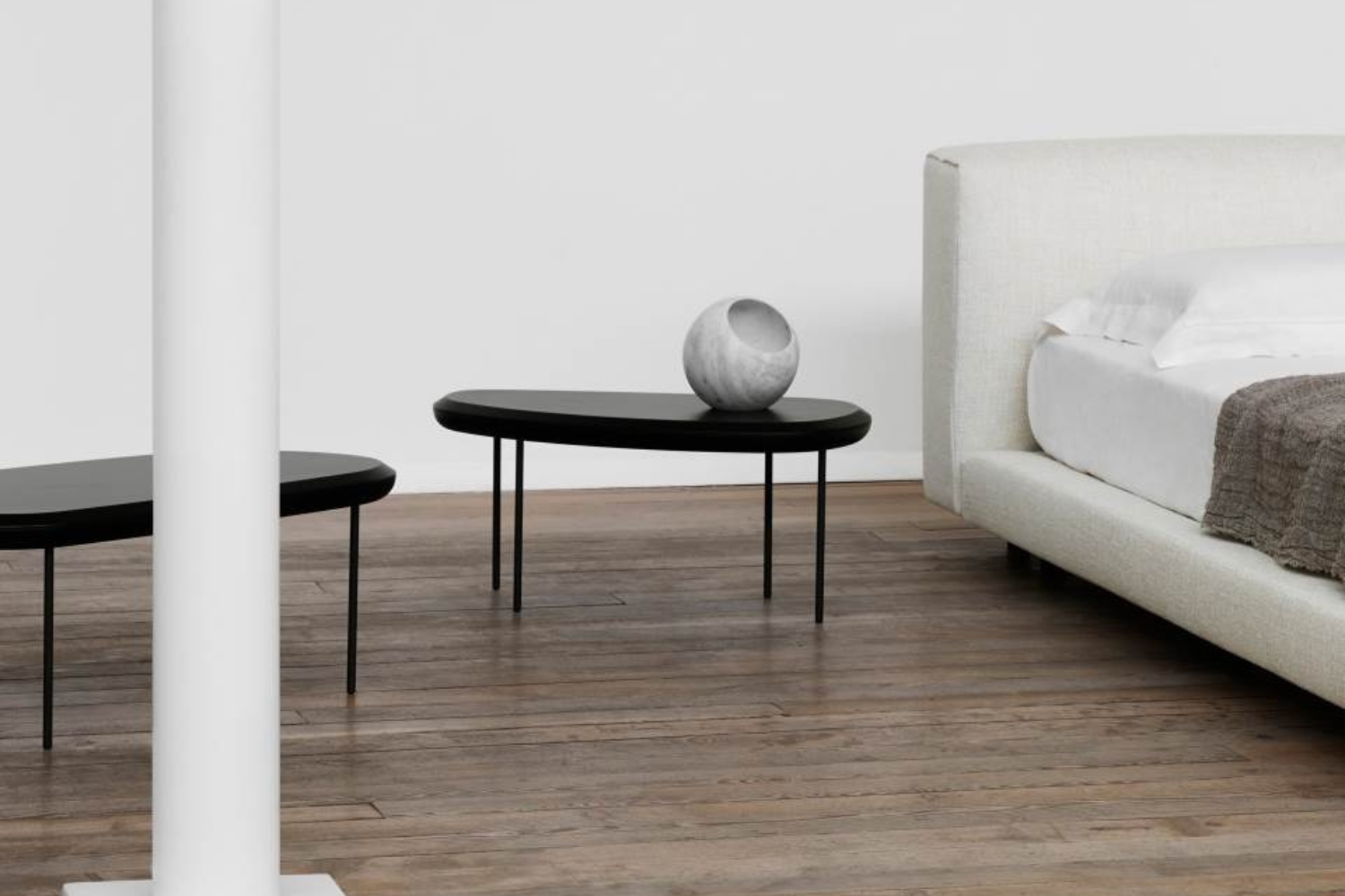 mesa de apoio pebble'