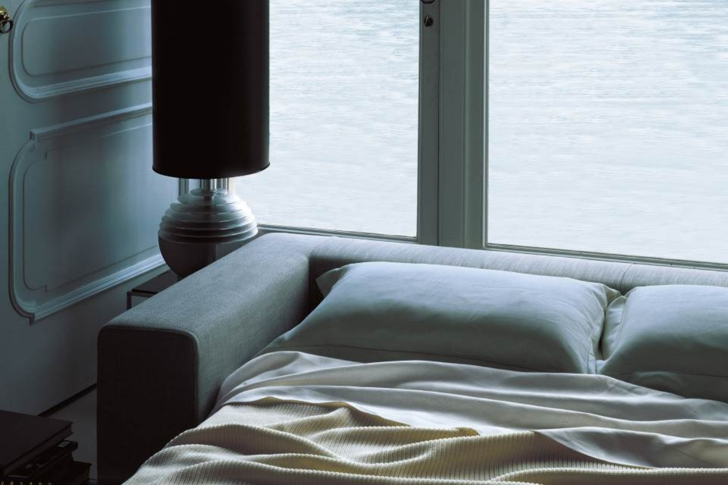 sofa cama wall''