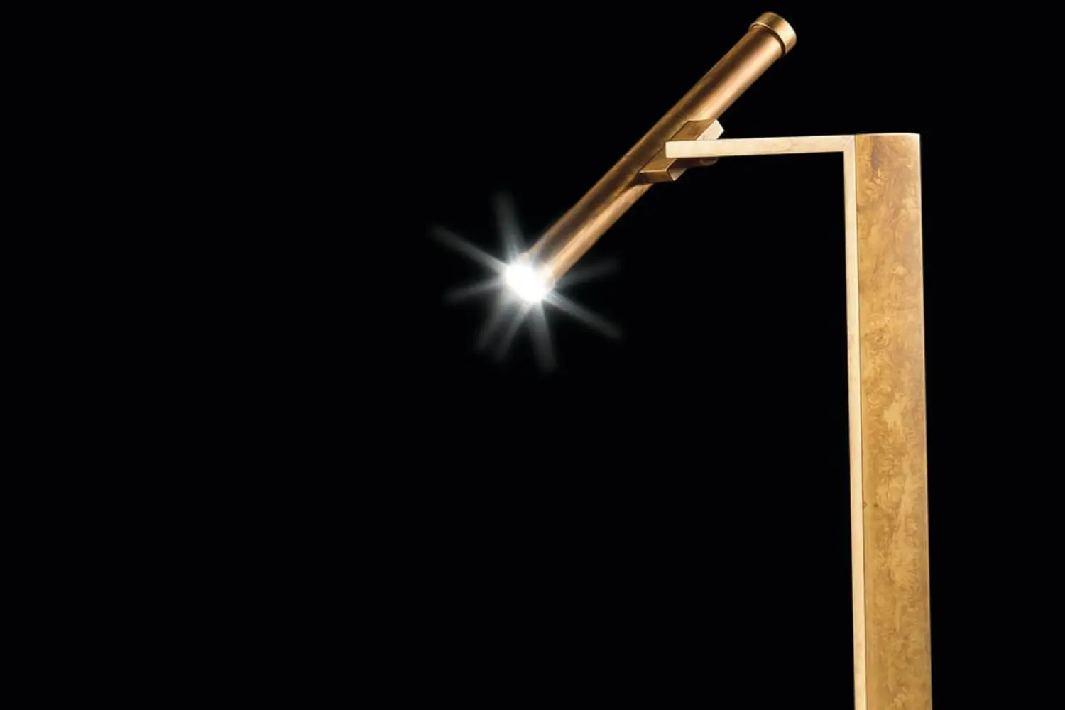 luminaria flat table lamp