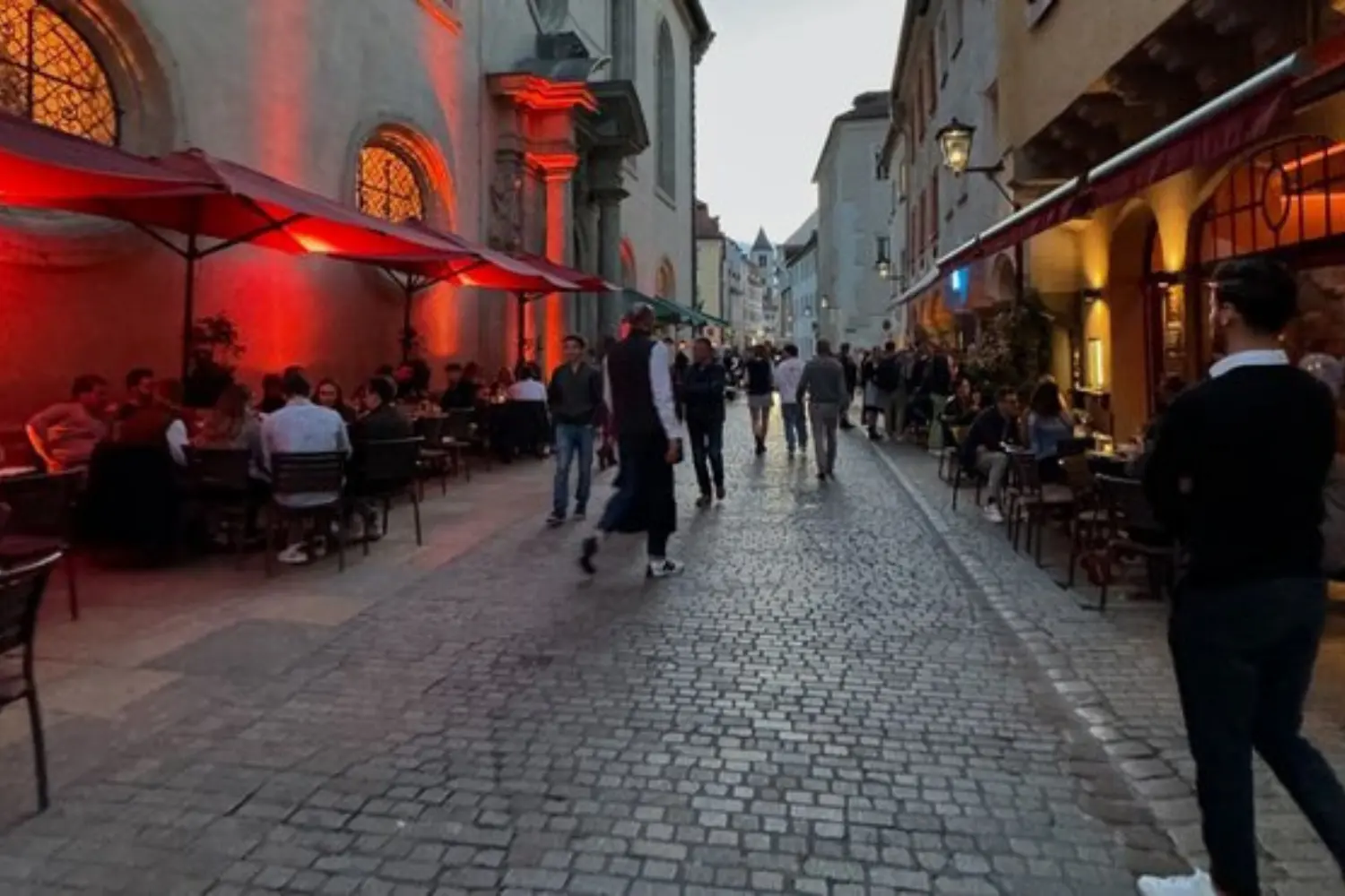 Ombrelone_Central Pole Wall (2)