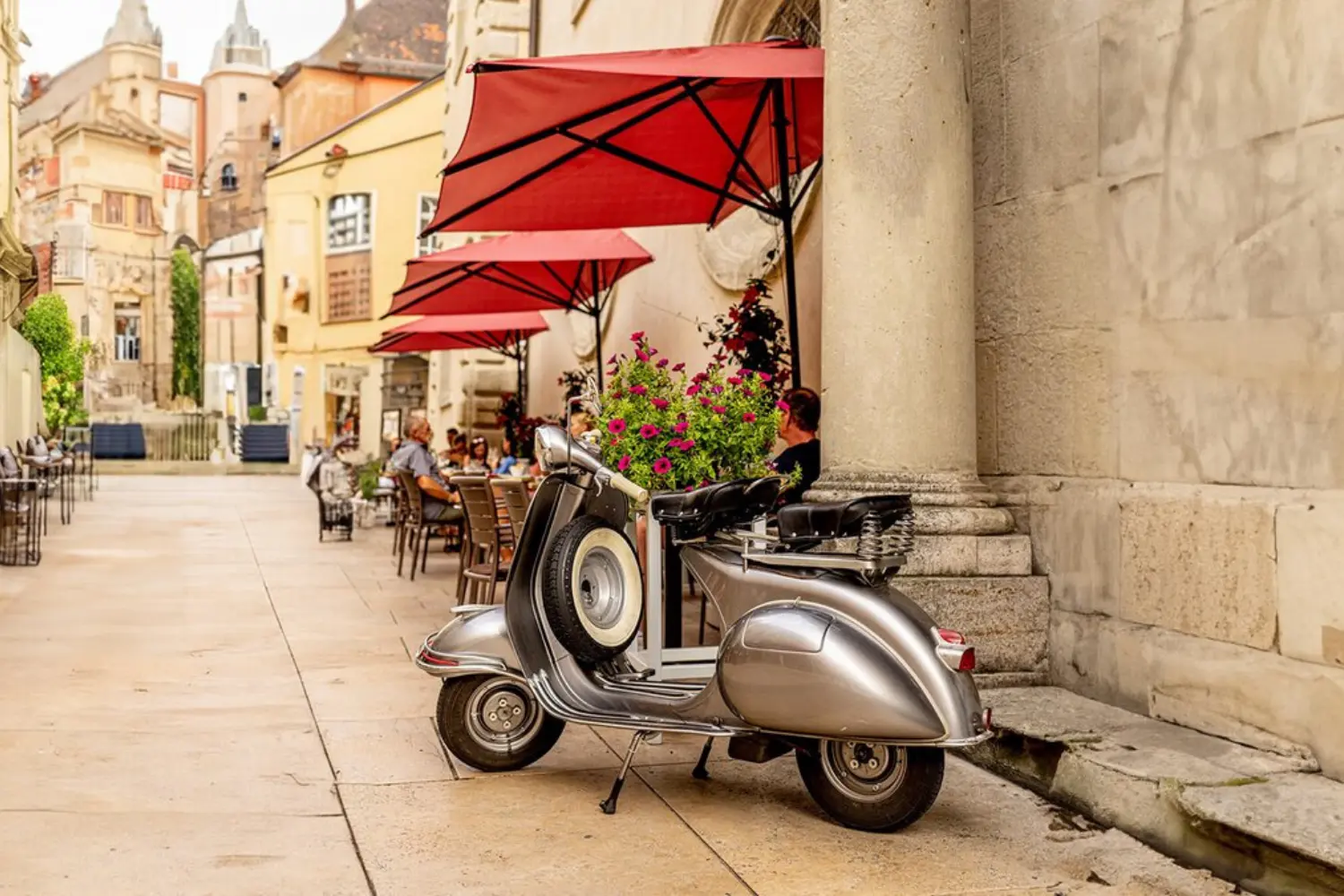 Ombrelone_Central Pole Wall (4)